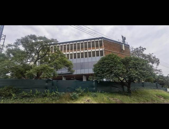 BUSINESS PROPERTY TO RENT IN LYNNWOOD